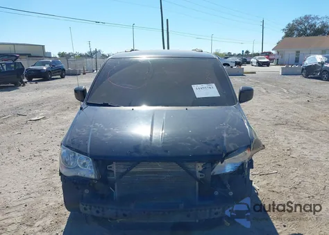 2018 Dodge Grand Caravan Sxt z USA, uszkodzony, nr VIN 2C4RDGCG2JR249310